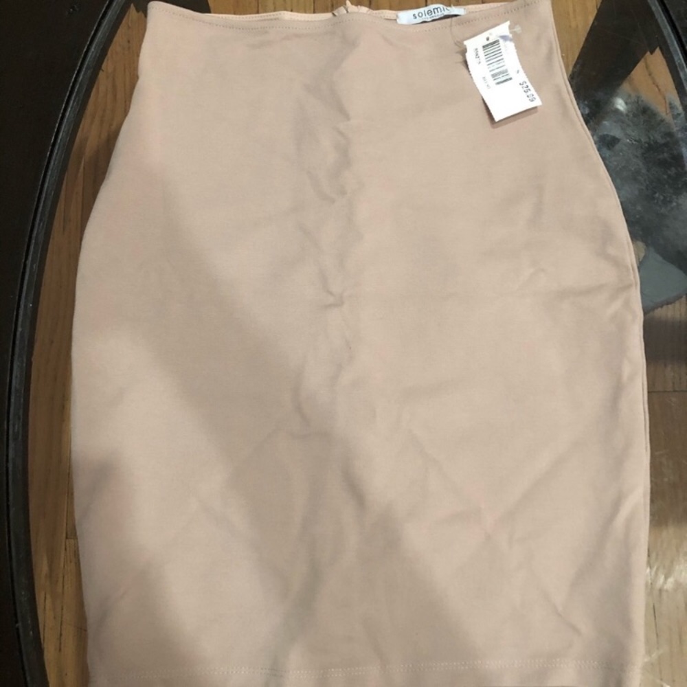 Solemio Curvw Hugging Skirt